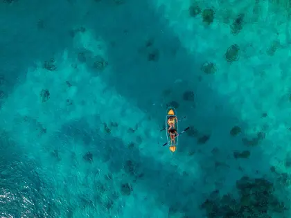 /Tugboat_drone-_clear_canoe_verkleind_.jpg